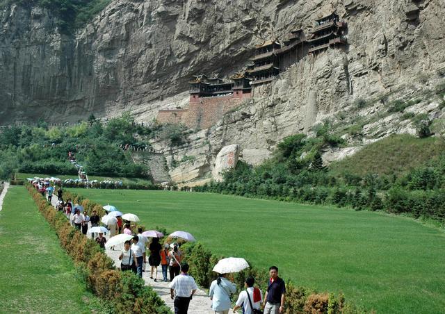 中国最有“仙气”的寺庙,历经千年,寺内从来不生火,游客众多