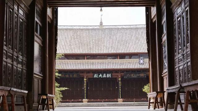 云南这个千年的白族古村历史文化深厚,清真寺里竟然还藏着教室