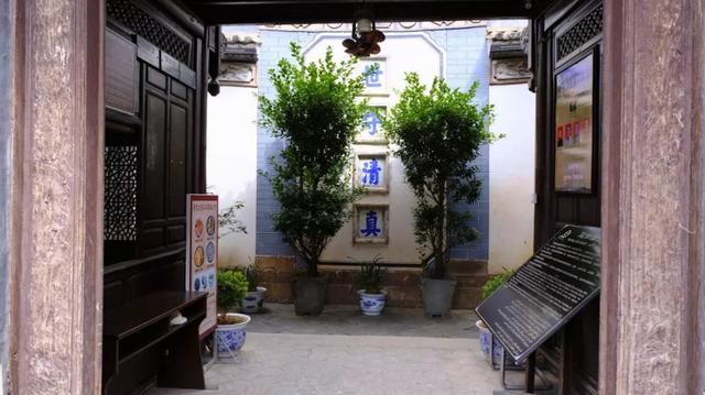 云南这个千年的白族古村历史文化深厚,清真寺里竟然还藏着教室