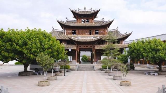 云南这个千年的白族古村历史文化深厚,清真寺里竟然还藏着教室