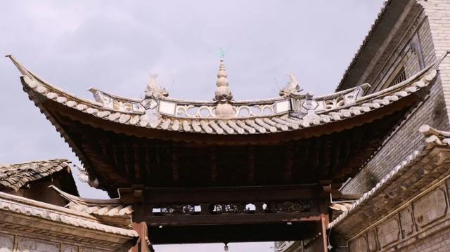 云南这个千年的白族古村历史文化深厚,清真寺里竟然还藏着教室