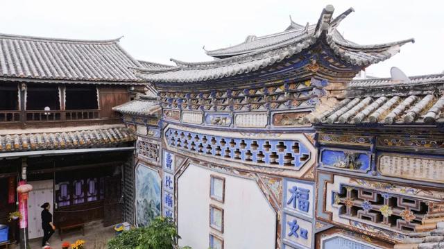 云南这个千年的白族古村历史文化深厚，清真寺里竟然还藏着教室