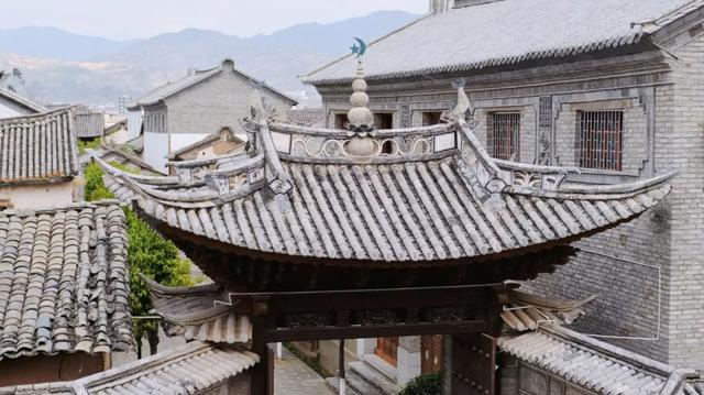 云南这个千年的白族古村历史文化深厚,清真寺里竟然还藏着教室