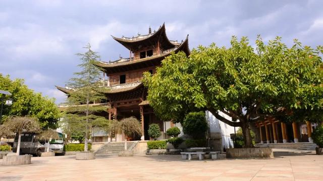 云南这个千年的白族古村历史文化深厚,清真寺里竟然还藏着教室