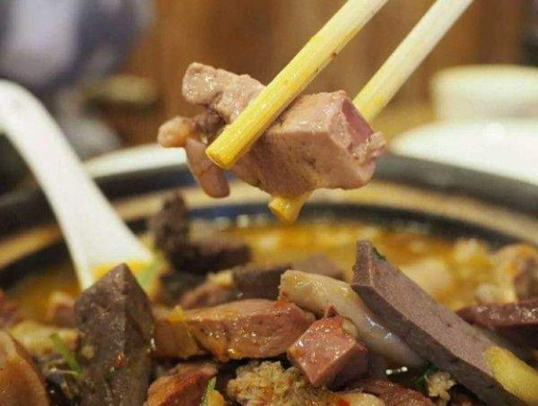 内蒙古的早餐是啥样的呢?除了肉就是肉,太硬核了