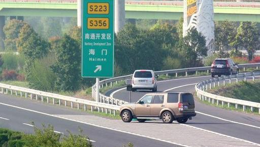哪些交通标线不能压？哪些能压但不能停车？分不清就要被扣分