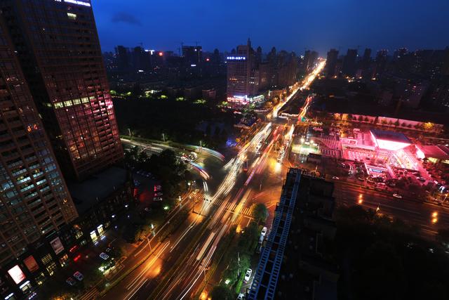 宅过了这段时间,你最想去的小吃街是哪里?我选择了西安回民街