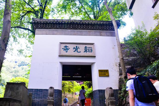 杭州灵隐寺人满为患？背后两座千年古寺才是清净地，却游客稀少