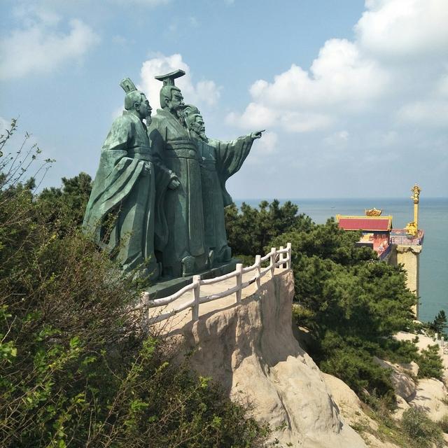 成山头，中国最美八大海岸之一，秦始皇两次驾临，有人不敢观赏