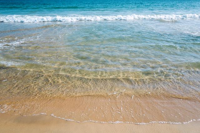 私藏在海南的绝美海滩，距离三亚1小时车程，美如“世外桃源”