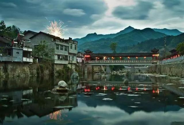 旅游必去的20个古镇,想去静静地待几天!