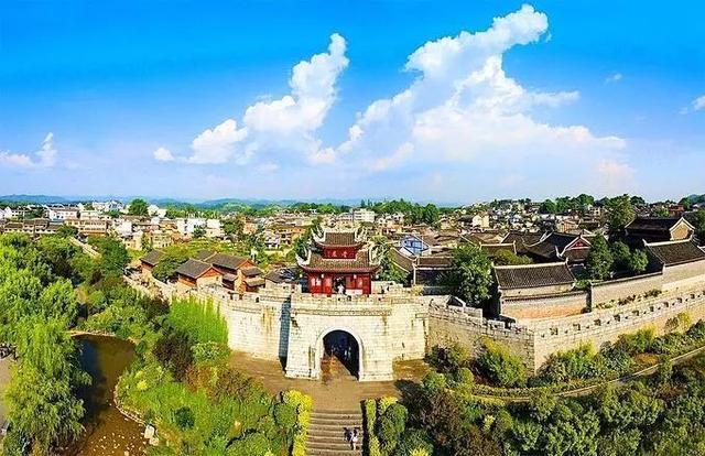旅游必去的20个古镇,想去静静地待几天!