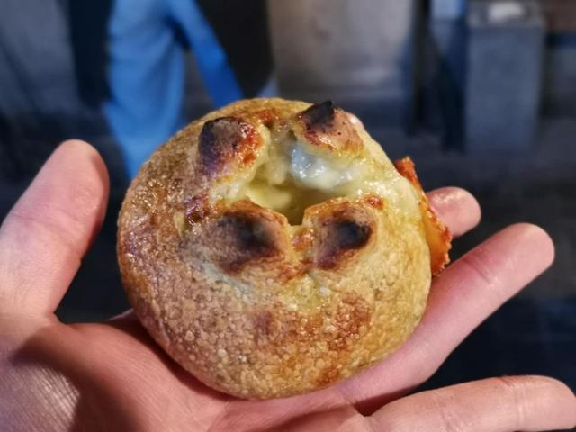 探店丨在藏在日本深山民宅的石窑面包店,感受匠人精神