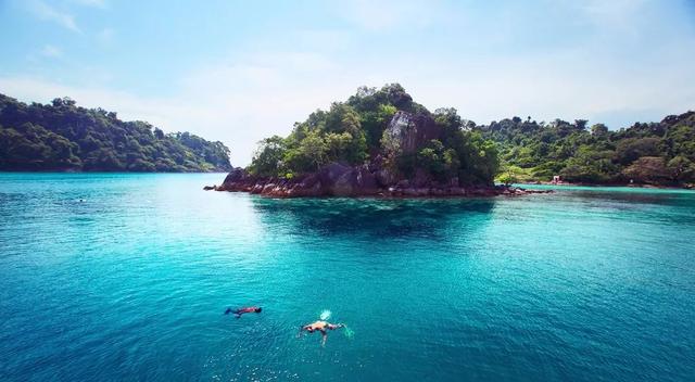 忘记普吉岛、芭提雅吧！这才是泰国最美的海岛