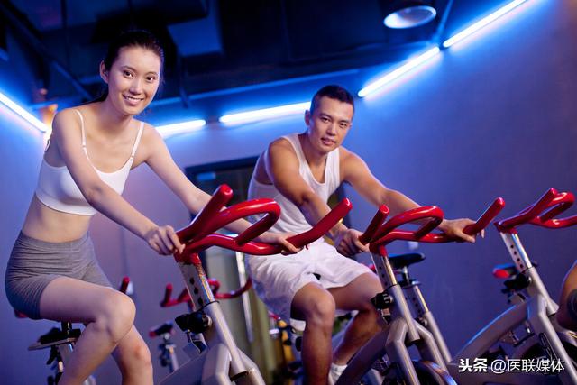 男人保养身体，不妨养成3个习惯，前列腺或会对你说谢谢
