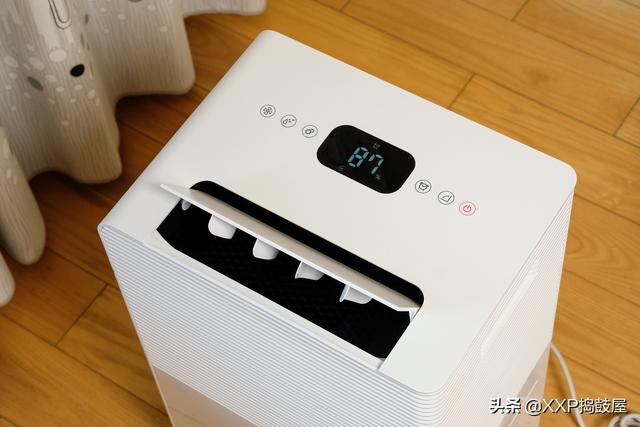 “回南天”的梅雨潮湿季节如何快速除湿技巧小知识,学会高效除湿