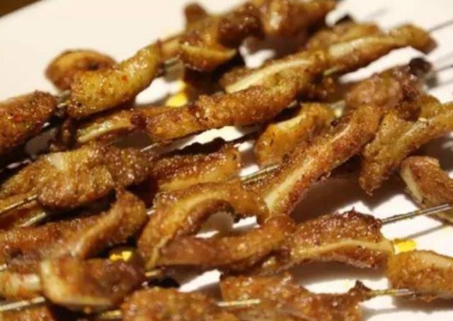 烧烤界的3种“扛把子”,几乎去吃烧烤时都会点,网友:好想吃