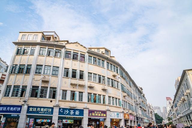 厦门的百年历史,国内唯一直通大海的步行街,却是充满南洋风情
