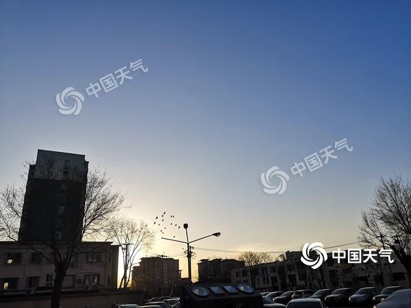 降温了!今日北京最高气温下降4℃ 注意防寒保暖