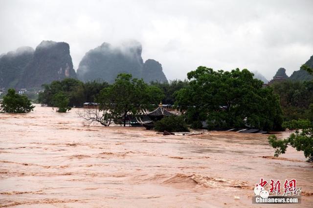 遇到暴雨咋办？这些雨天安全常识你都知道吗？