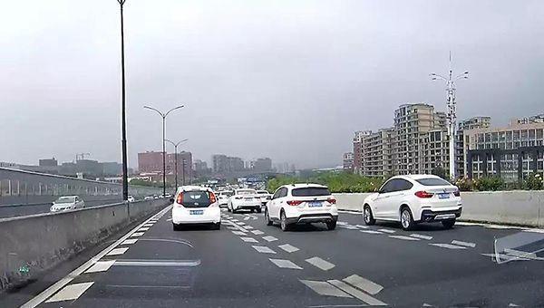 这些交通标志很多人都不清楚,尤其是新手司机,很容易收到罚单