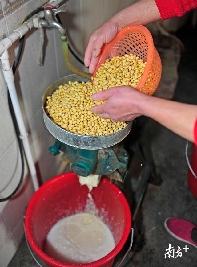 舌尖上的梅县:它是客家人常见的桌上美食,乾隆曾赐名“金裹玉”