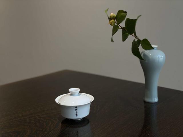 居家生活,想布置一个泡茶的小空间并不难,凑其这四种茶具就行了