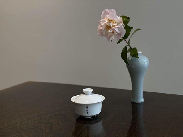 居家生活,想布置一个泡茶的小空间并不难,凑其这四种茶具就行了