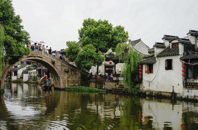 江南这10座千年历史文化的古城小镇,繁花已然苏醒,历史仍在沉睡