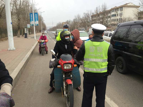 胶州交警持续开展摩托车道路交通违法行为整治行动