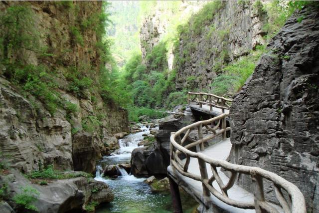 山西新晋5A景区,媲美九寨沟,网友称:很良心,不怕坑