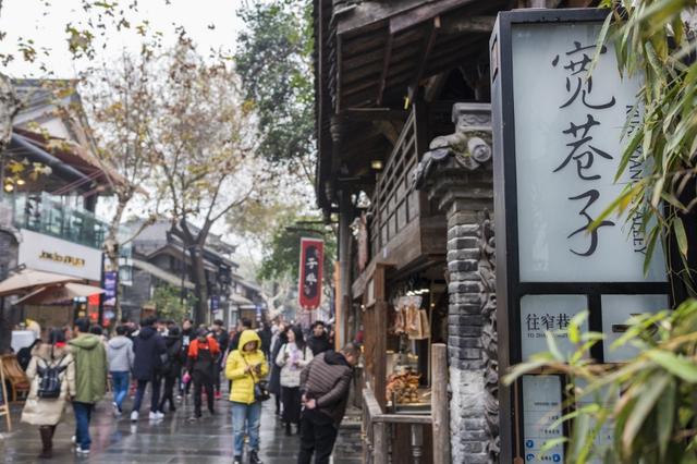 国内可以不吃,又不得不去的美食街。北京南锣鼓巷就是一个