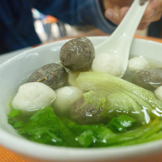 国内可以不吃,又不得不去的美食街。北京南锣鼓巷就是一个