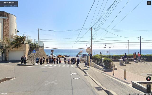 日本镰仓高中旁边的沿海铁路,灌篮高手取景地,旁边的海景房实拍