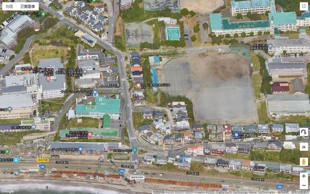 日本镰仓高中旁边的沿海铁路，灌篮高手取景地，旁边的海景房实拍