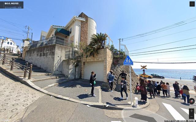 日本镰仓高中旁边的沿海铁路,灌篮高手取景地,旁边的海景房实拍