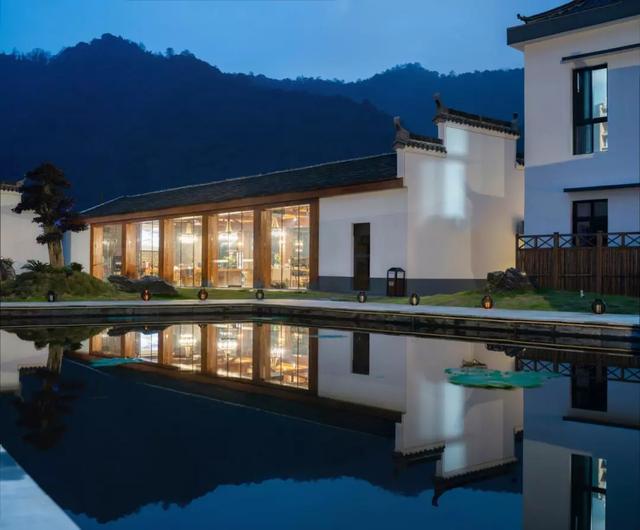 徽州藏着百亩高山茶园民宿,最有童趣的采茶、赏花记丨黄山云华栖
