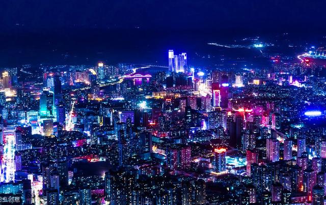 河西走廊的霸主,遇到青藏高原上的王者,究竟谁的旅游更强悍?
