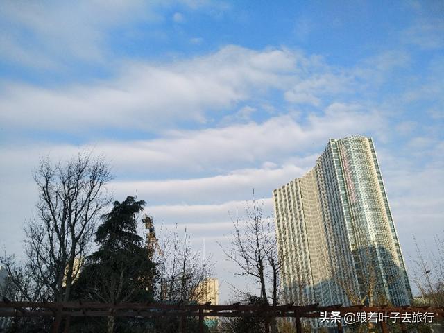 济南天空惊现带状地震云太美太美