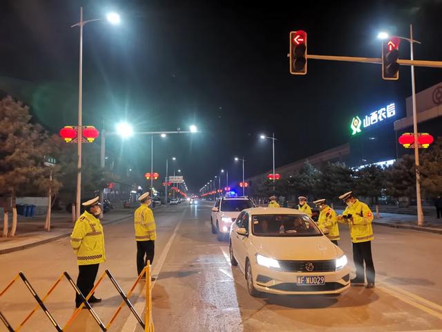 山西各地交警多措施做好交通事故预防工作