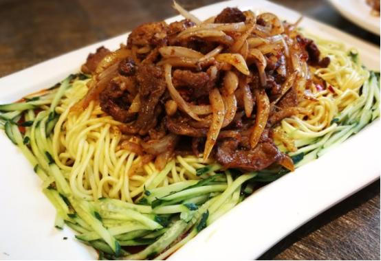 只有烤肉和大盘鸡?这些新疆美食你可能没吃过!