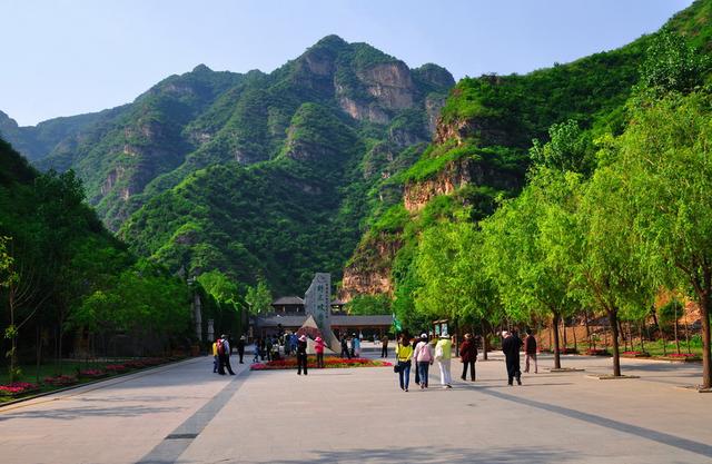 “天下第一峡”百里峡,天然的大氧吧。游客:令人神清气爽