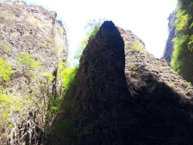 “天下第一峡”百里峡,天然的大氧吧。游客:令人神清气爽