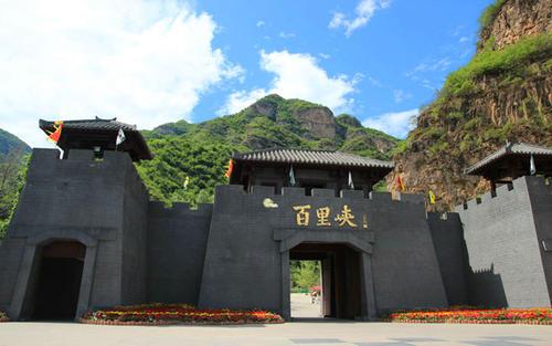 “天下第一峡”百里峡,天然的大氧吧。游客:令人神清气爽