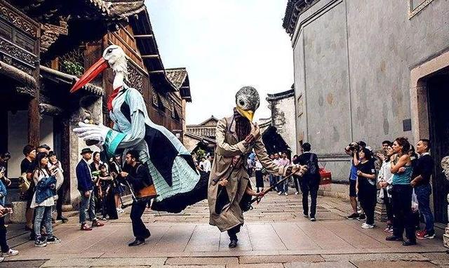 乌镇,一座被包装成古镇的超级古镇