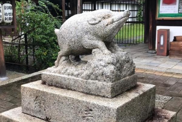 日本最有特色的寺庙,里面供奉“八戒”,虽人少却有趣