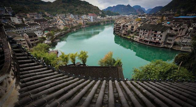 已有2000年历史的古镇,景色不输凤凰古城,始终免费对外开放