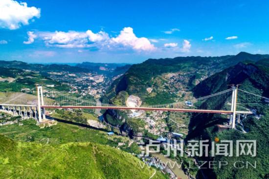 泸州交通:倾情攻坚 逢山开筑小康路