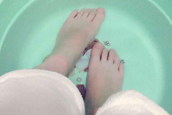 夏季足藓高发!哪些人更受脚气的“青睐”?如何预防脚气?