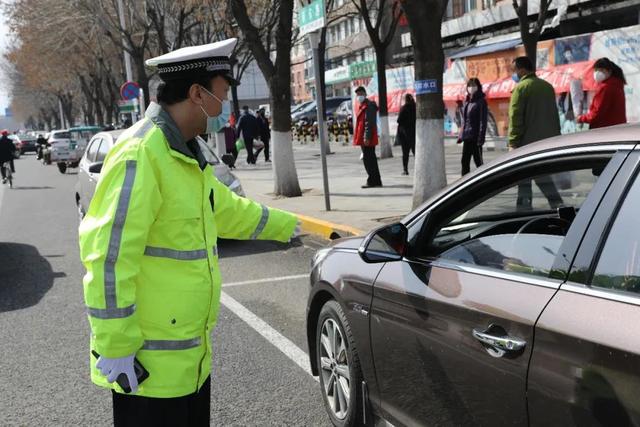 密云警方加大静态交通管控 共建良好交通环境